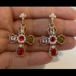 Beautiful new lightweight cross earrings